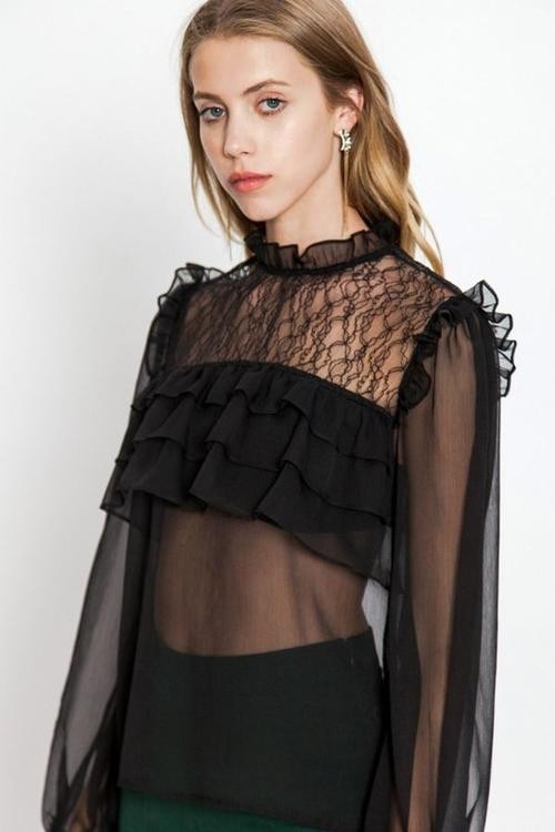 BLUSA VINTAGE ROMANCE NEGRA.