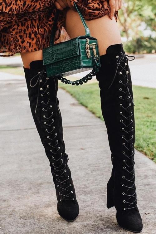 MAXI BOTA BLAKE NEGRA GAMUZA