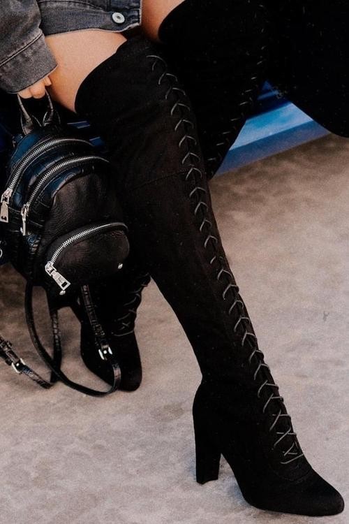 MAXI BOTA NEGRA GAMUZA